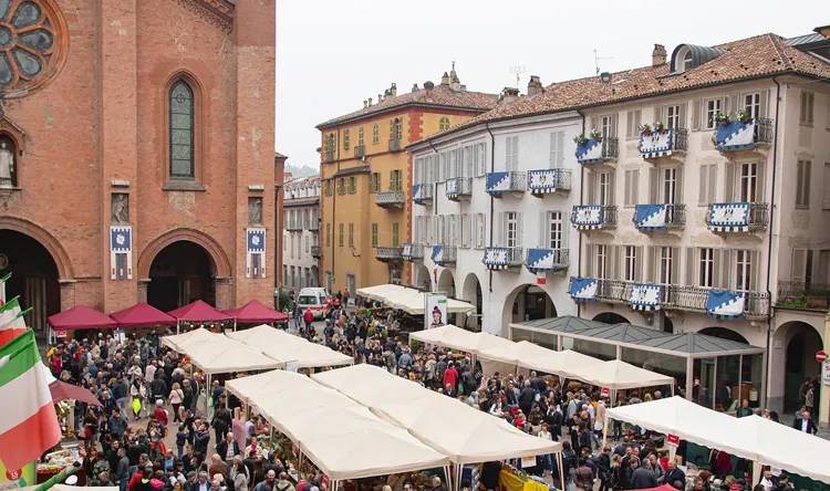 La Fiera internazionale del Tartufo Bianco di Alba 2025: storia cultura e info utili